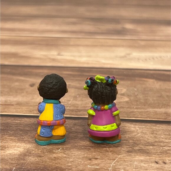 1997 HALLMARK MERRY MINIATURES QSM8545 PENDAKIDS FIGURINES VALENTINES - Picture 6 of 9